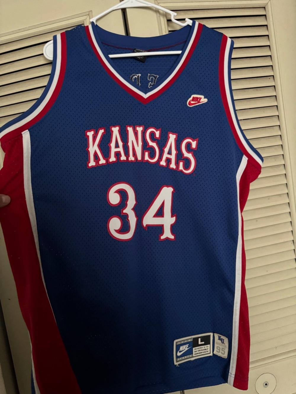 Vintage Pierce Kansas Blue Basketball Jersey #34 1995 KU Jayhawks size L Nike